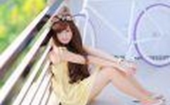 掀开奶罩边躁狠狠躁软学生